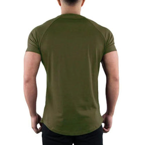 Visão traseira da Camiseta Fitness Pulse, enfatizando o caimento ideal.